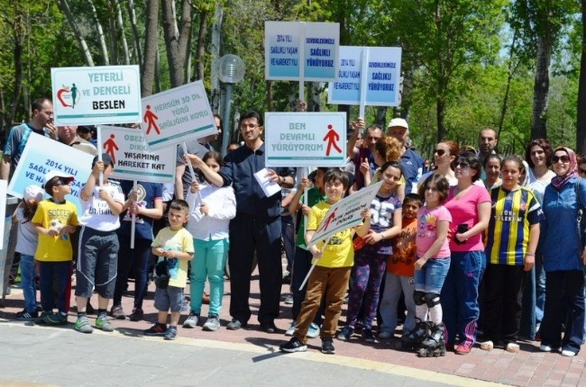 Aksaray\'da Sağlıklı Yaşam Yürüyüşü