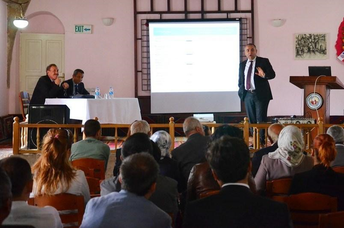 Asü\'de "Kariyer Gelişimi ve Girişimcilik Konferansı" Düzenlendi