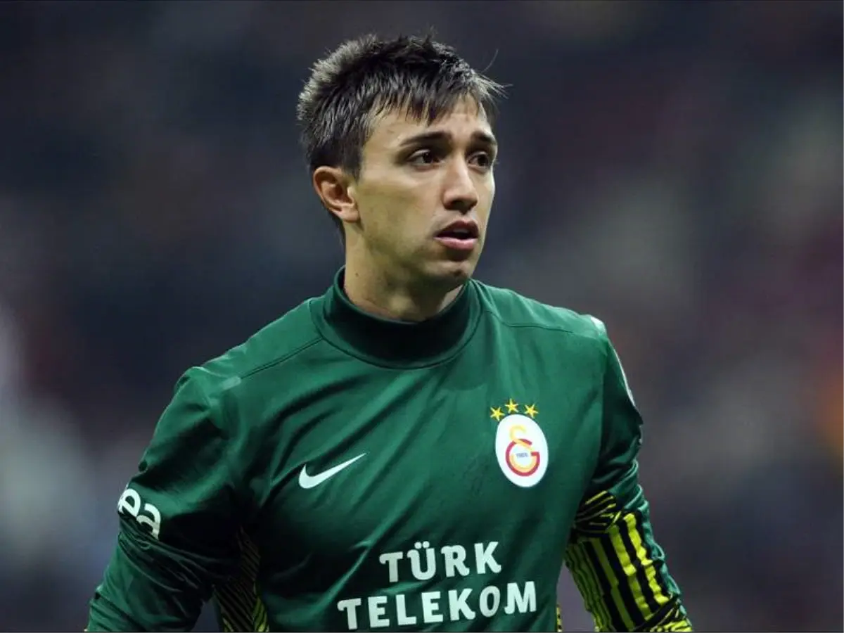 Aslan\'da Muslera Korkusu!