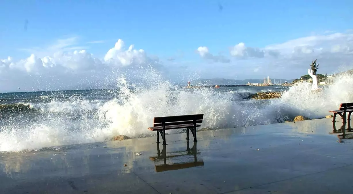 Meteorolojiden Kuzey Ege\'ye Dolu Uyarısı