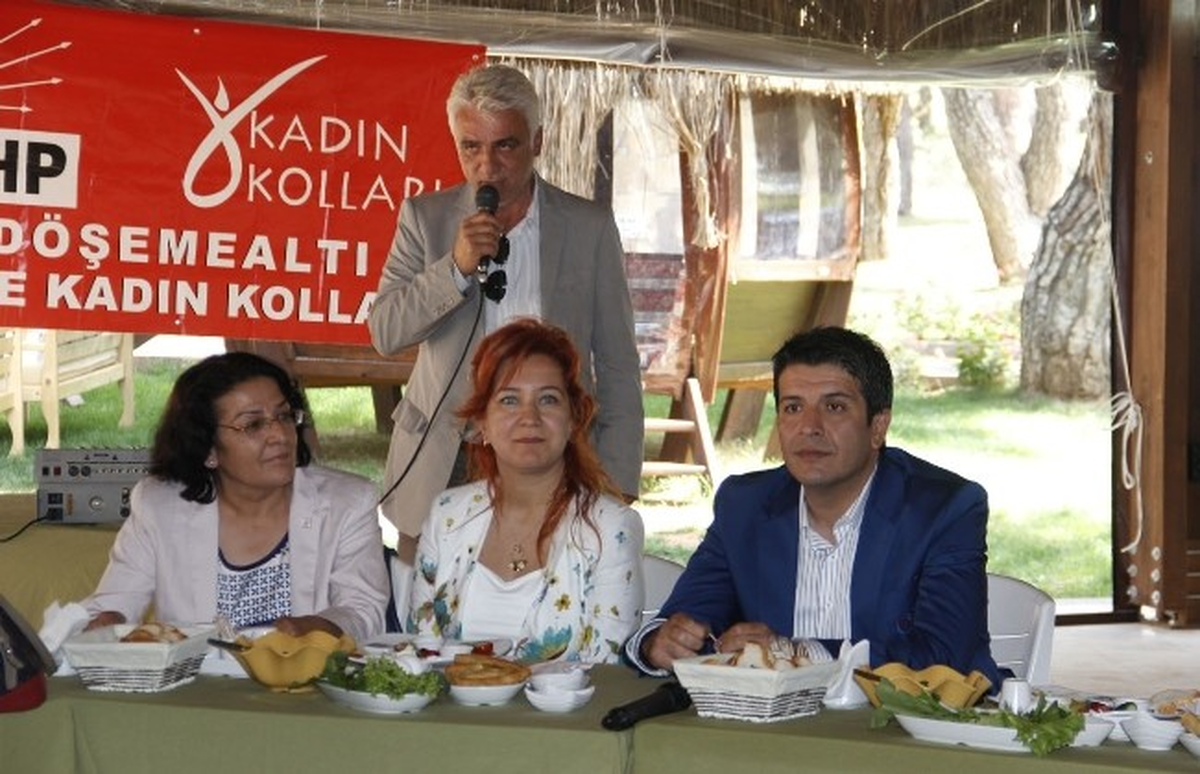 Başkan Genç, Kadın Kollarının Kahvaltısına Katıldı