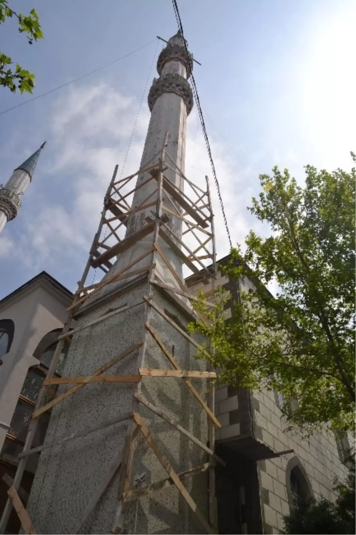 Baz İstasyonu Kaldırıldı Minareler Tadilata Alındı