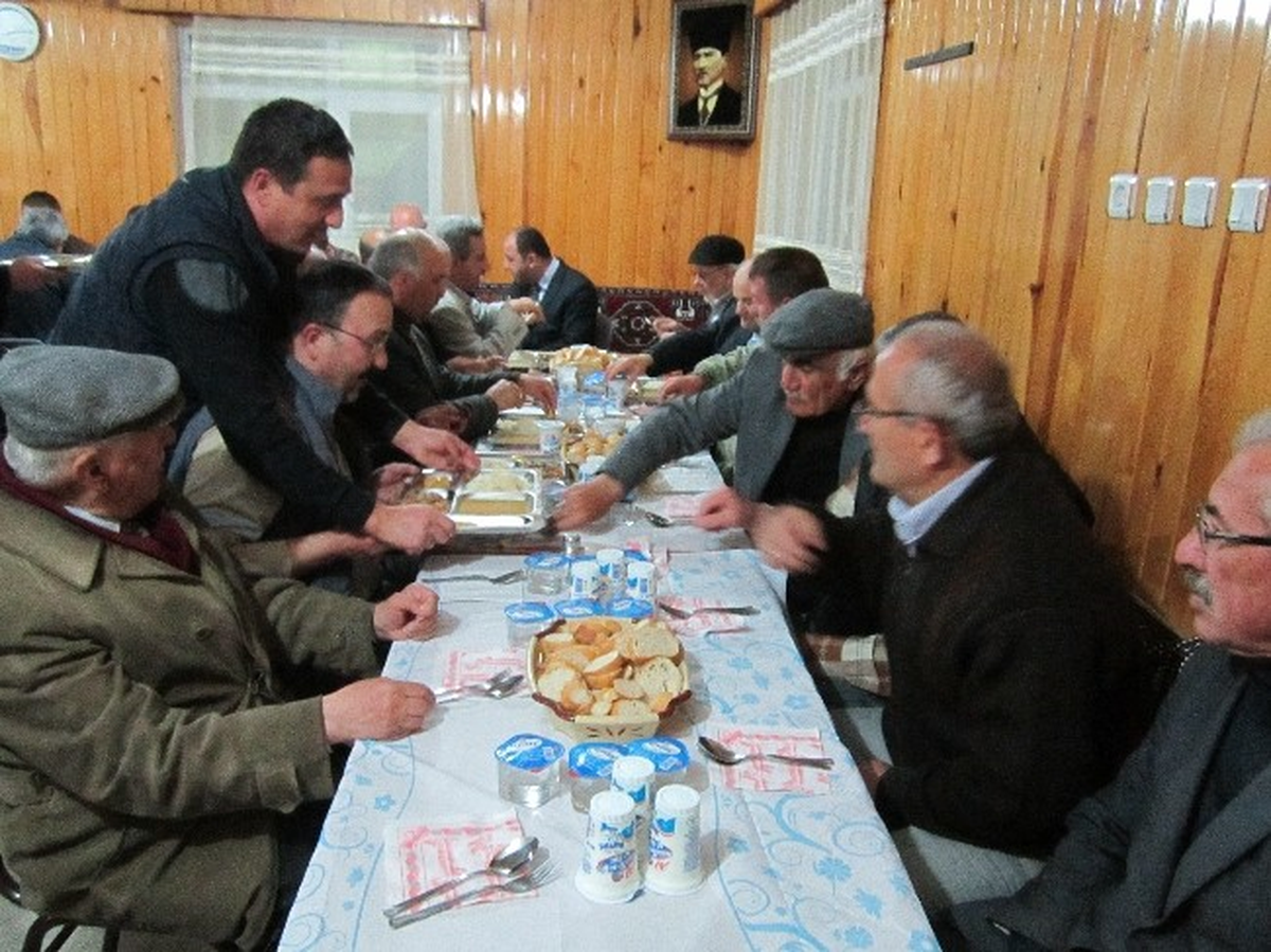 Belediye Başkanından Teşekkür Yemeği