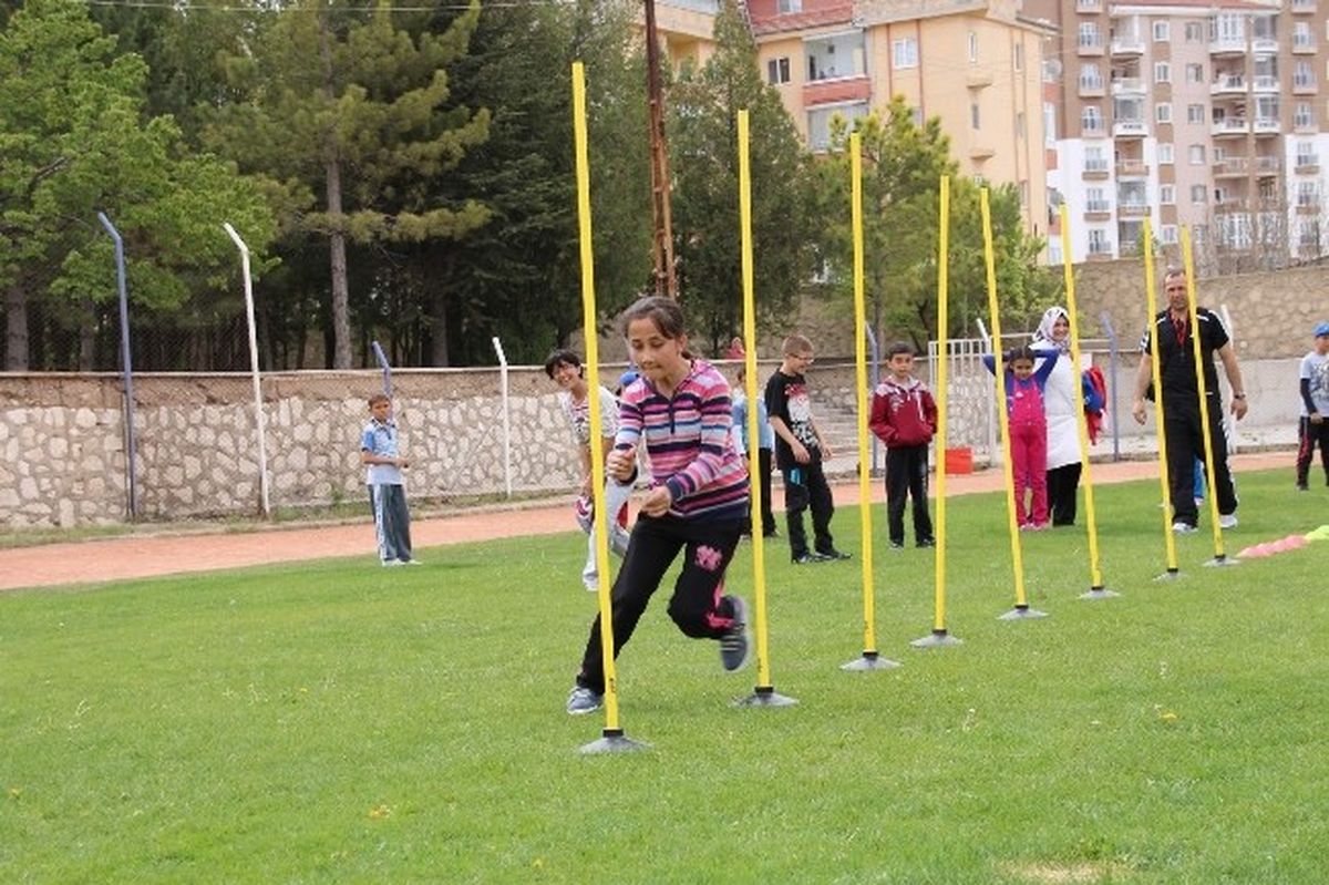 Bor\'da Çocuklar Gönüllerince Eğlendi
