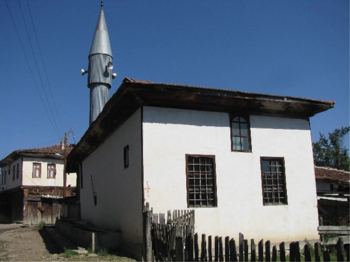 Daday Elmayazı Köyü Camii Restore Ediliyor