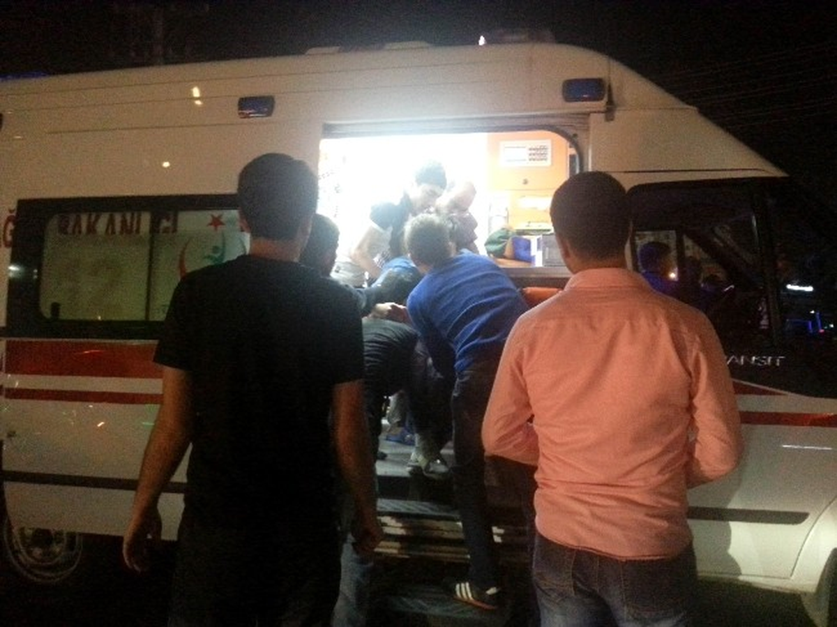 Diyarbakır\'da Trafik Kazası: 2 Yaralı