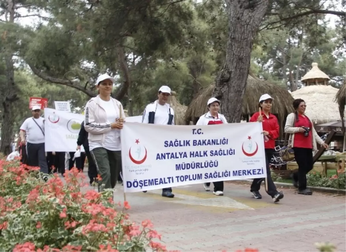 Döşemealtı Sağlık İçin Yürüdü