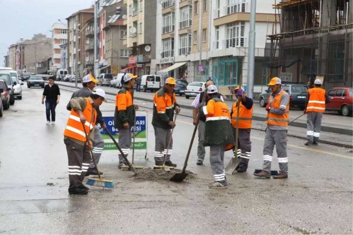 Emek Mahallesinde Üst Yapı Sıkıntısı