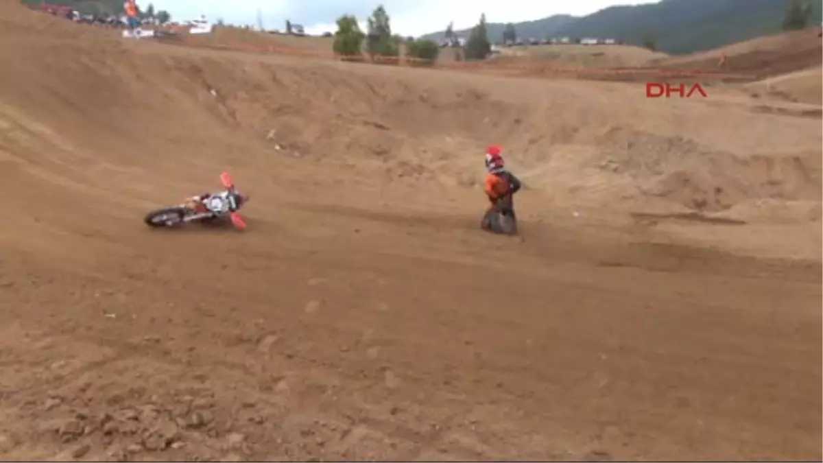 Fethiye\'deki Motokros Yarışlarında Kaza