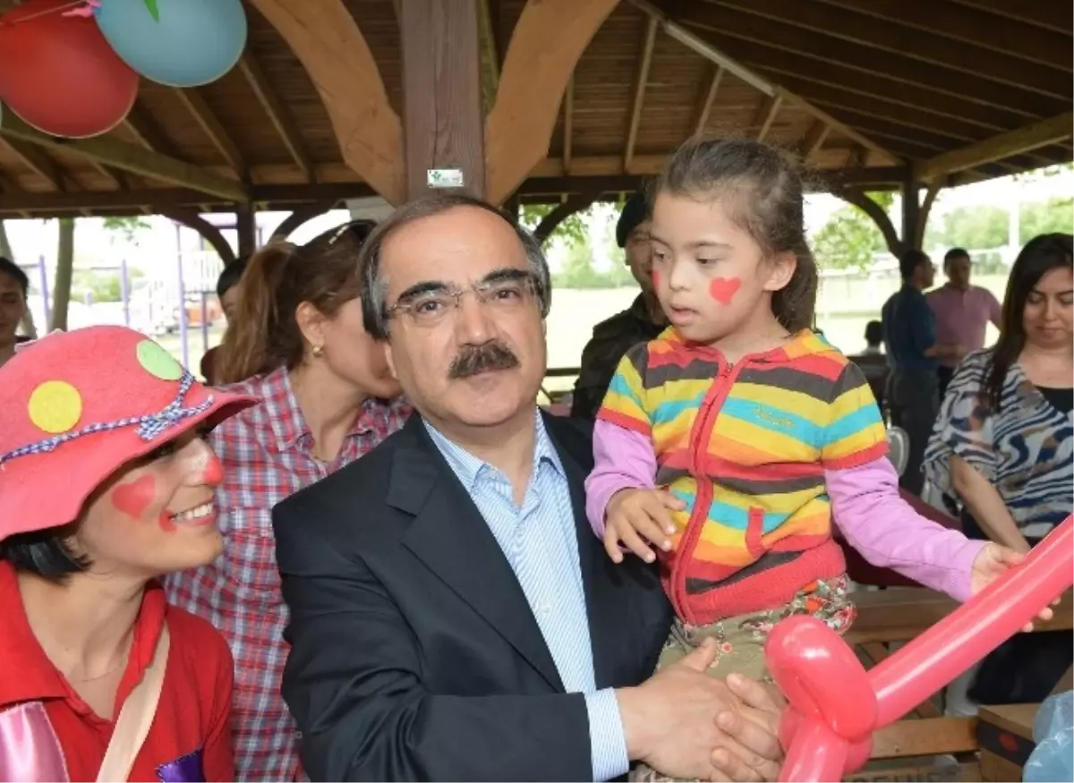 Gülümseten Dokunuşlar' Projesi