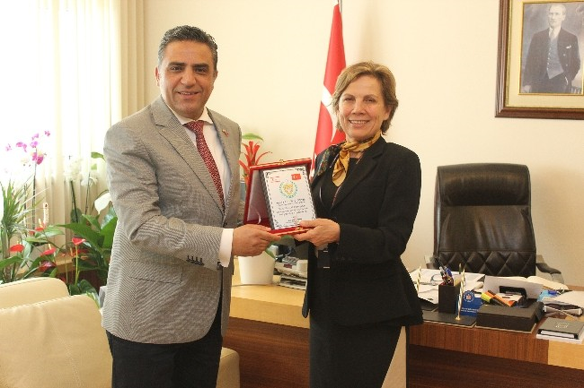 KKTC\'den Dekan Gültekin\'e Ziyaret