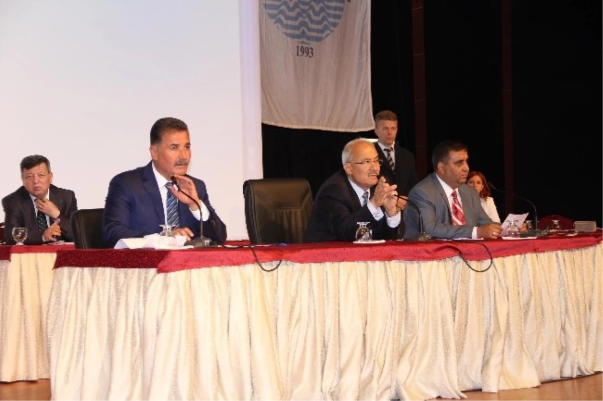Mersin Büyükşehir Belediye Meclisi Olağanüstü Toplandı