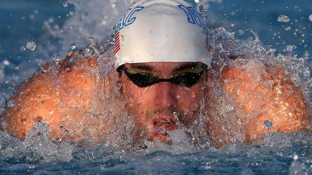 Michael Phelps Havuza Geri Dönüş Yaptı