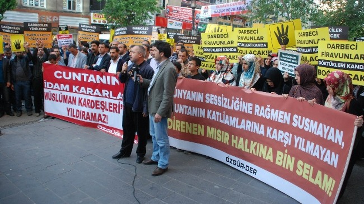 Mısır\'daki İdam Kararları Diyarbakır\'da Protesto Edildi