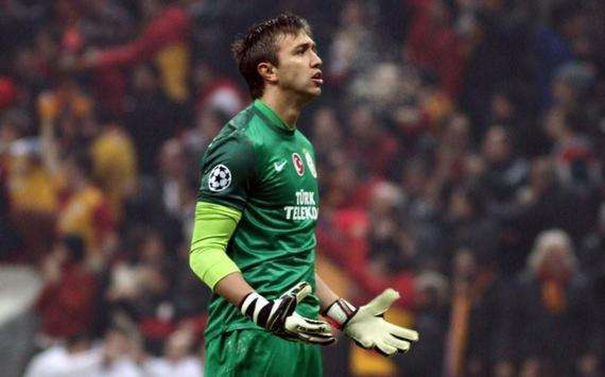 Muslera\'dan Galatasaray\'a Kötü Haber!