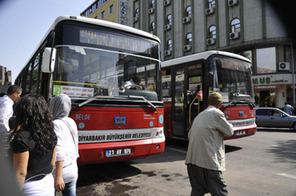 Özel Halk Otobüsleri 65 Yaşı Takmıyor