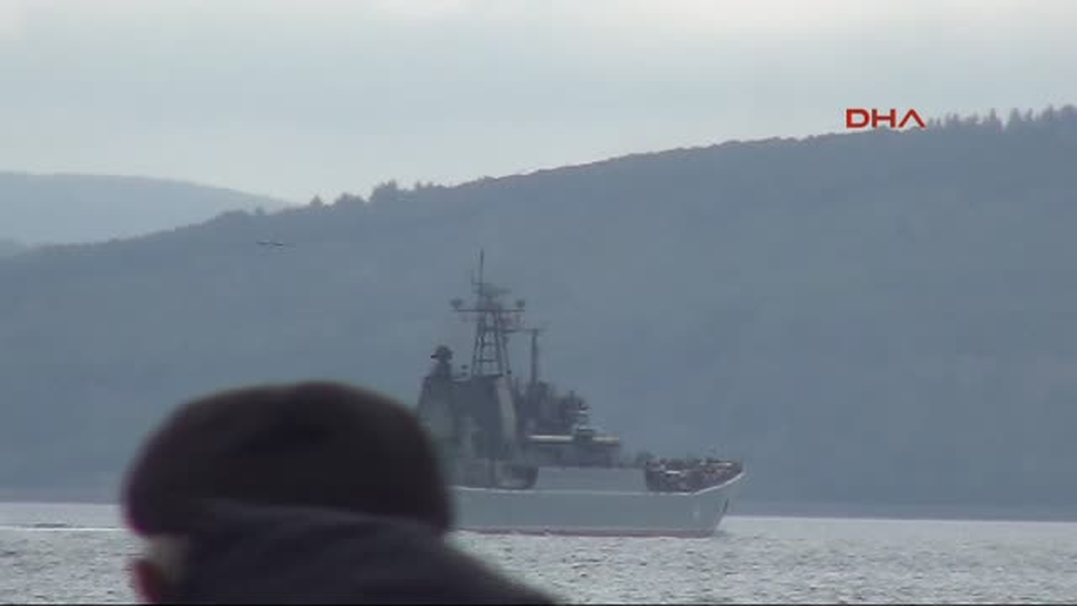 Rus Savaş Gemileri Karadeniz\'e Hareket Etti