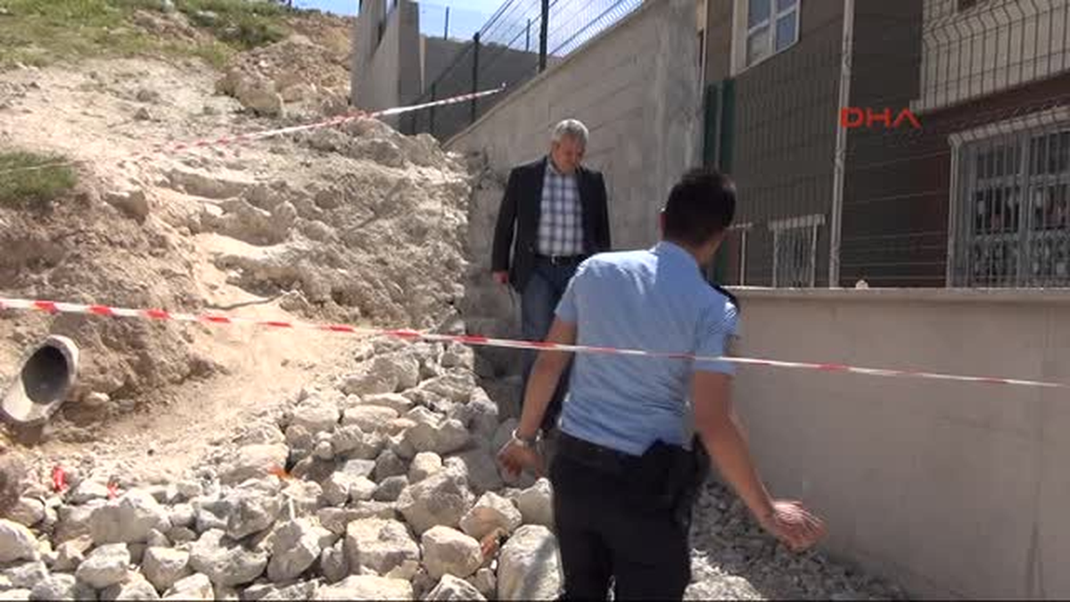Sokakta Buldukları Cisim Patladı, 2 Çocuk Yaralandı