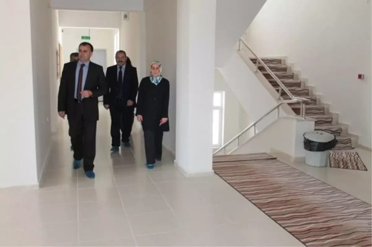 Sultanoğlu\'nun Okul Ziyaretleri Sürüyor