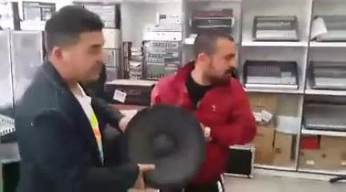 Yeni Bass Hoparlör Deneyen Aksaray\'lılar