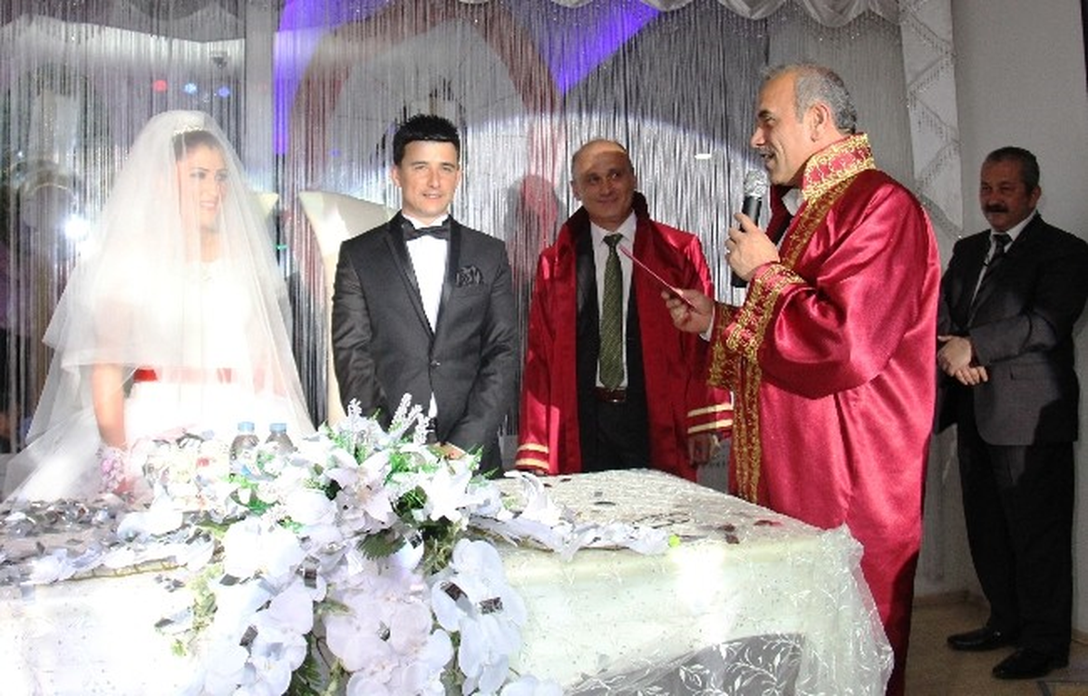 3 Çocuk Sözü Almadan Cüzdanı Vermedi