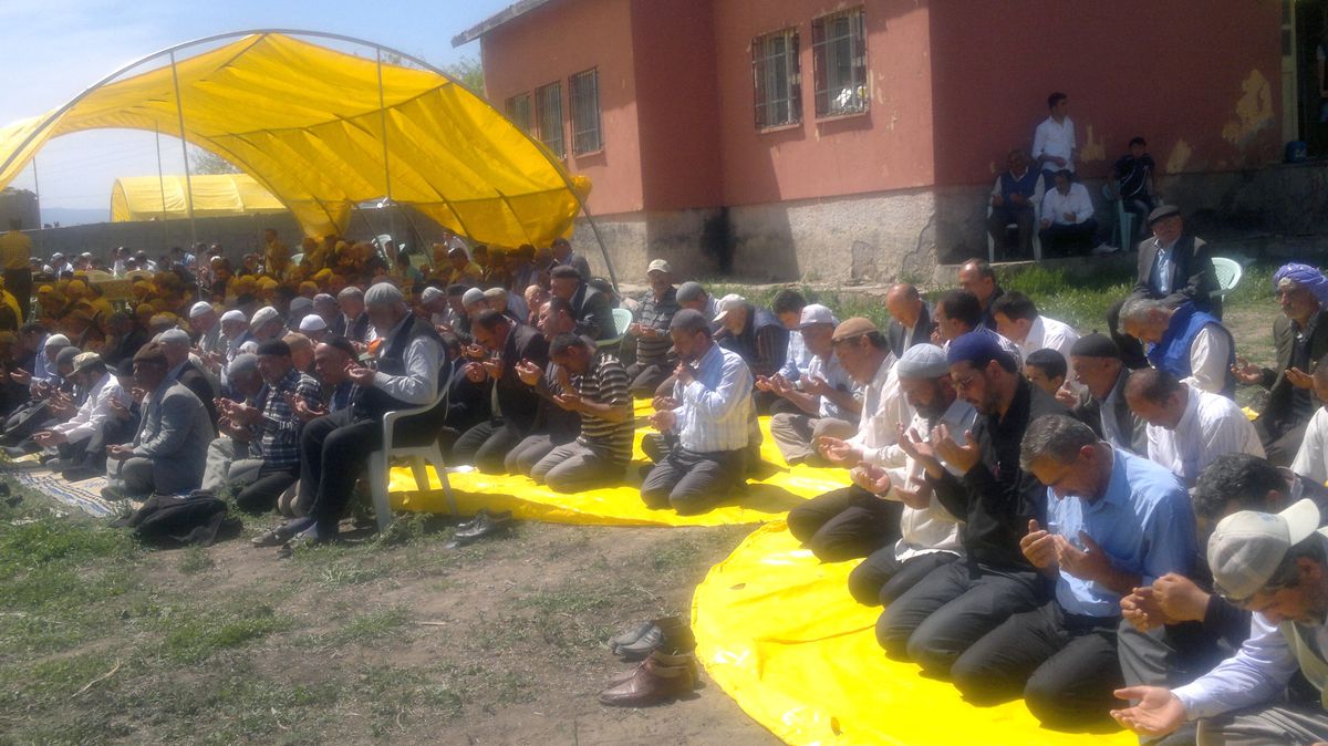 Yozgat\'ta Çiftçiler Yağmur Duasına Çıktı
