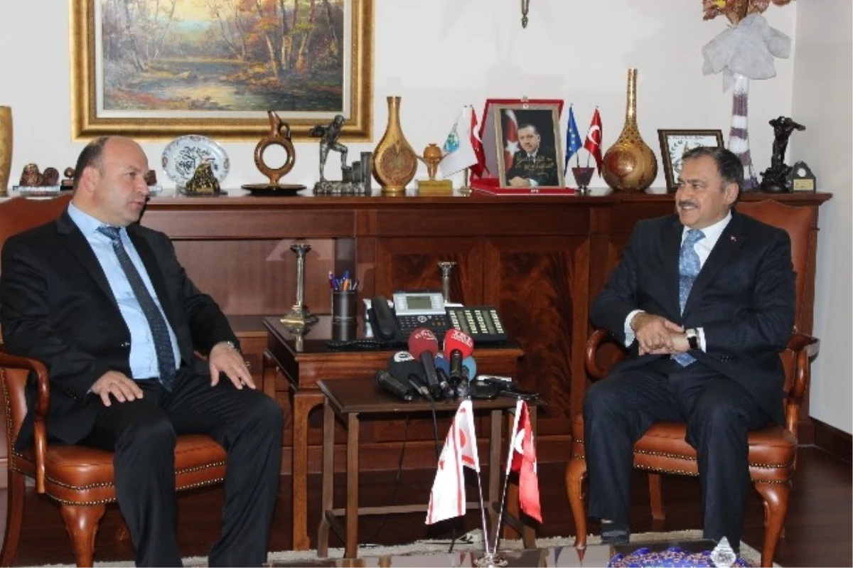 Bakan Eroğlu, KKTC Çevre ve Doğal Kaynaklar Bakanı Bakırcı ile Görüştü