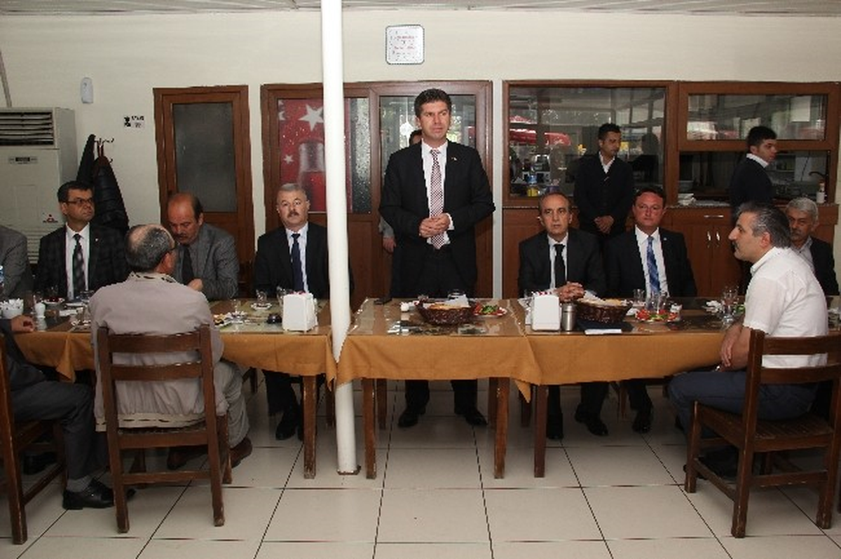 Başkan Ercengiz, Mahalle Muhtarları ile Bir Araya Geldi