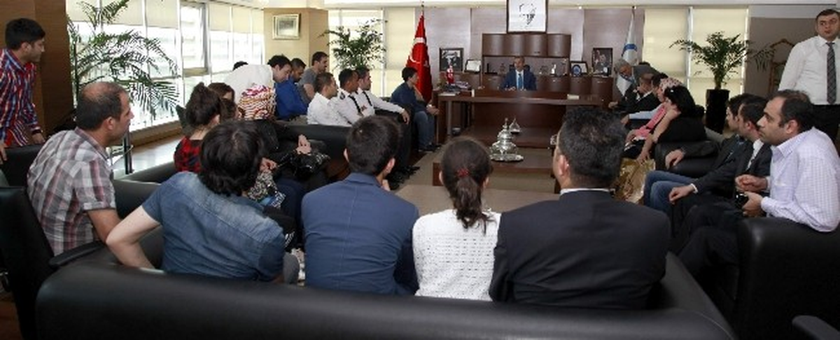 Başkan Tahmazoğlu Twitter ve Facebook\'ta Sordu Takipçileri Cevap Verdi