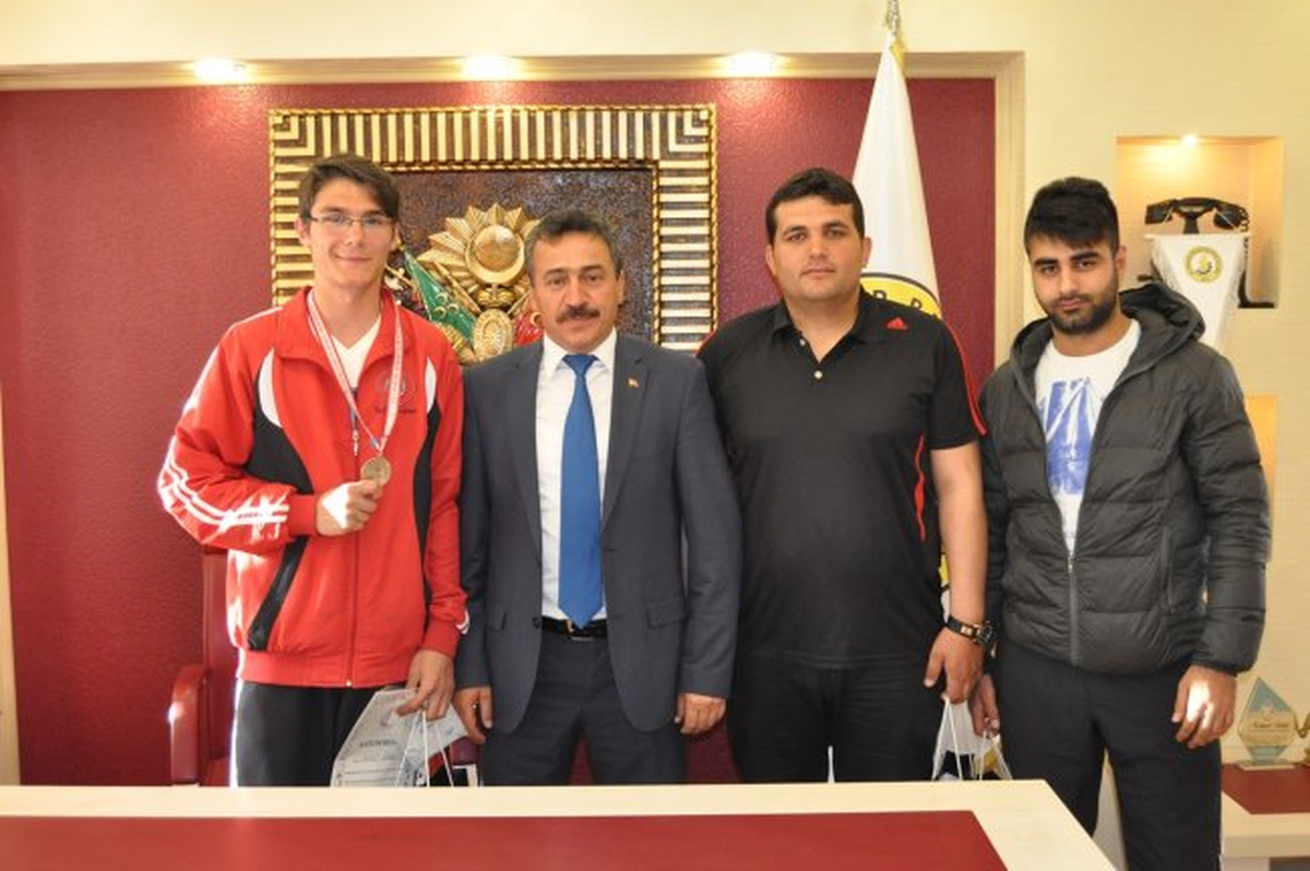 Seydişehir Belediye Başkanı Tutal, Şampiyonu Tebrik Etti