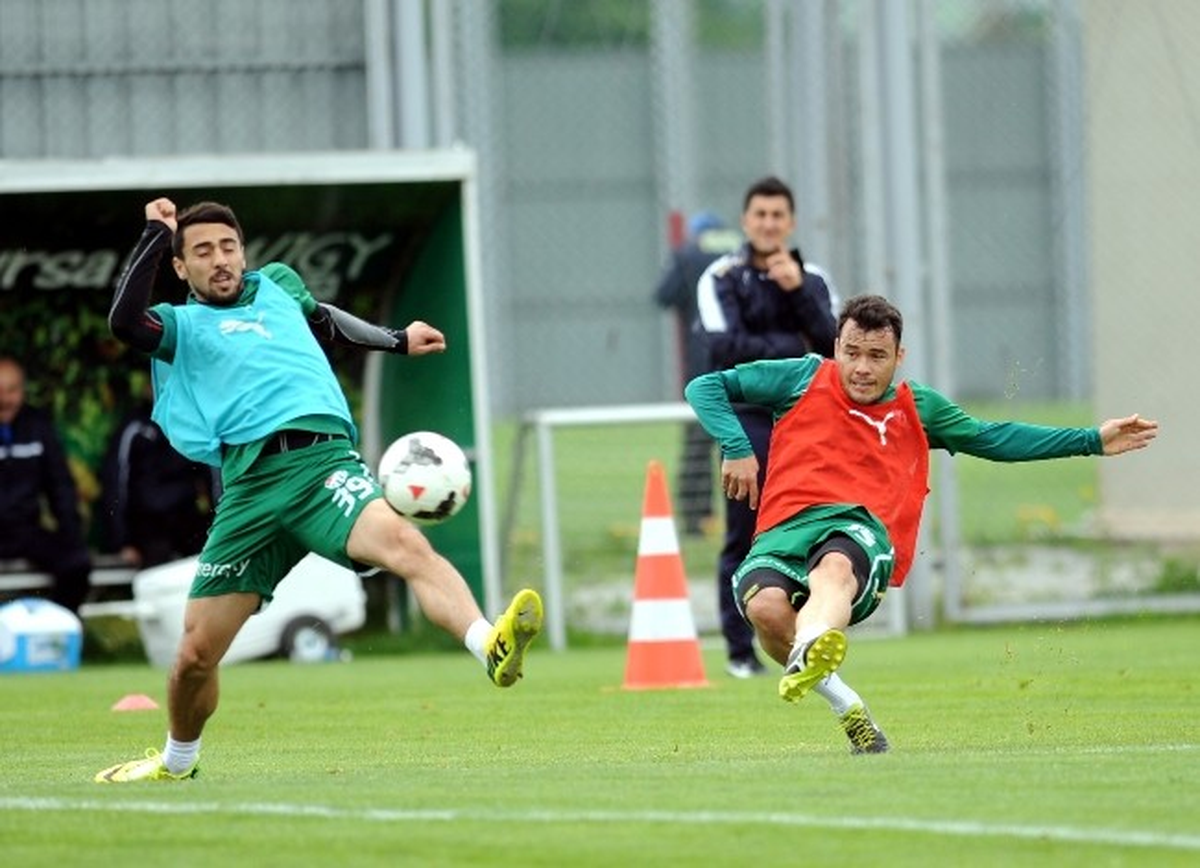 Bursaspor, Trabzonspor Maçının Hazırlıklarını Sürdürüyor