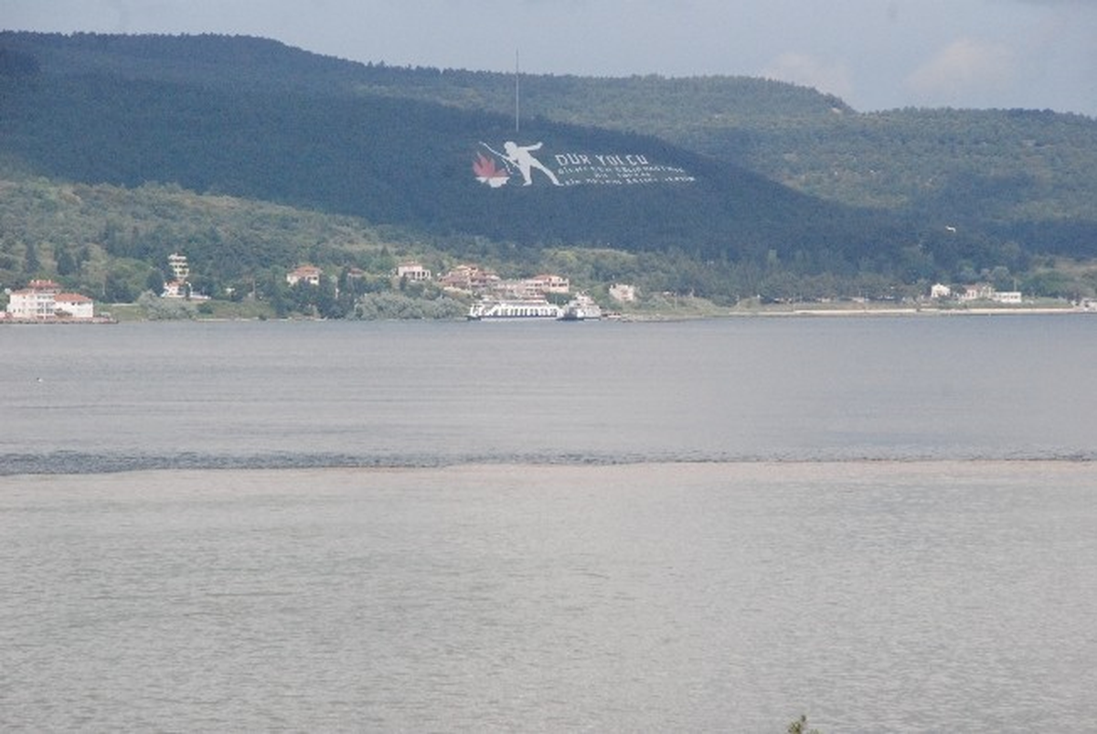 Çanakkale Boğazının Rengi Değişti