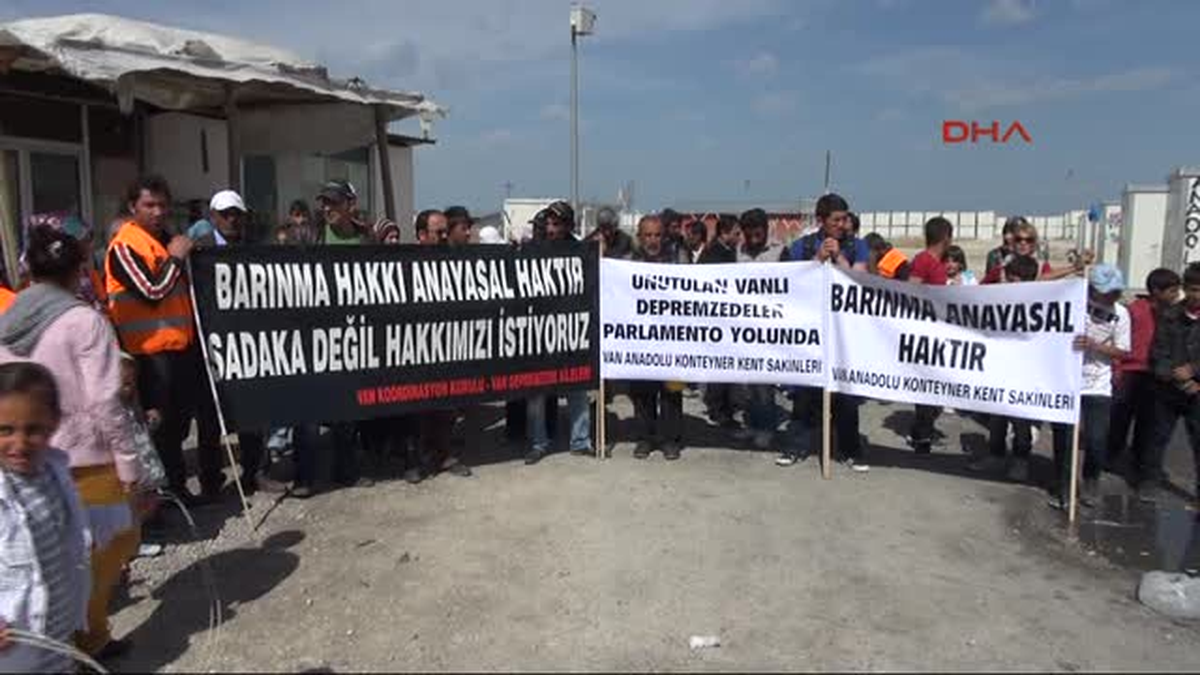Depremzedeler Ankara\'ya Yürüyor