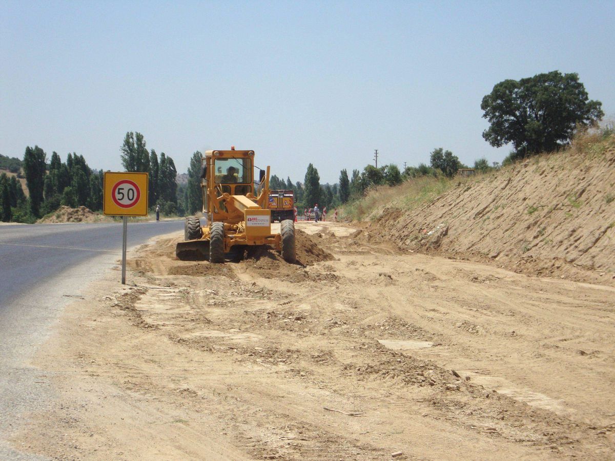 Gümüşhane'de Kara Yolu Çalışmaları