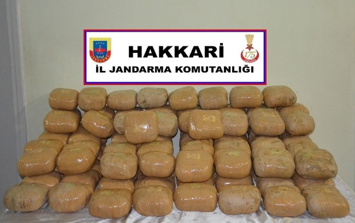 Hakkari\'de 102 Kilo Esrar Ele Geçirildi