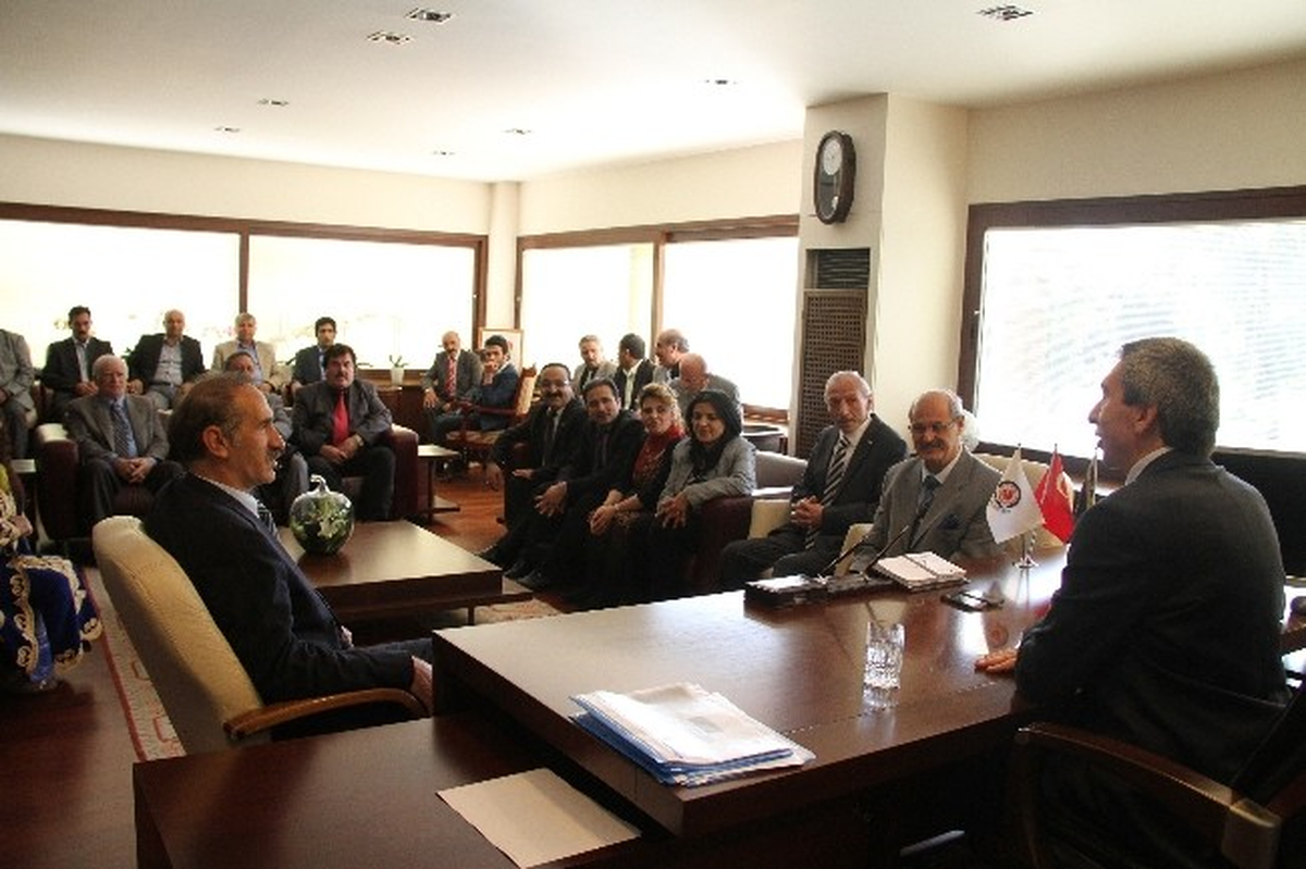 Halk Ozanları, Denizli Büyükşehir Belediyesini Ziyaret Etti