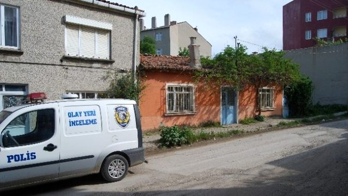 Hırsızlar Alacak Bir Şey Bulamayınca Evi Talan Etti