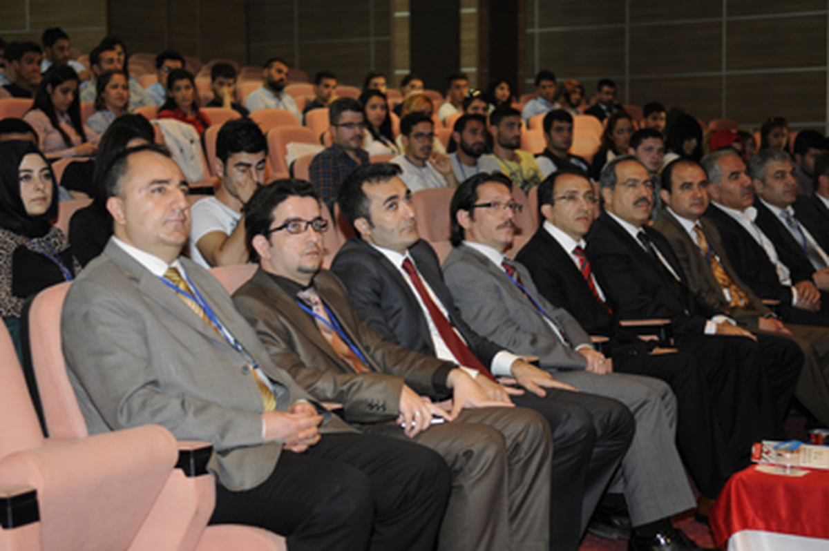 İdari ve İktisadi Bilimler Çalıştayı Diyarbakır\'da Yapıldı