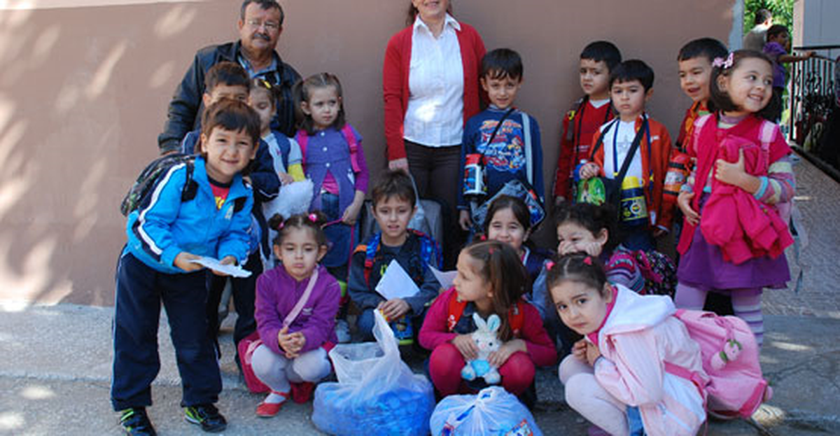 İlkokul Öğrencilerinden "Mavi Kapak" Kampanyası