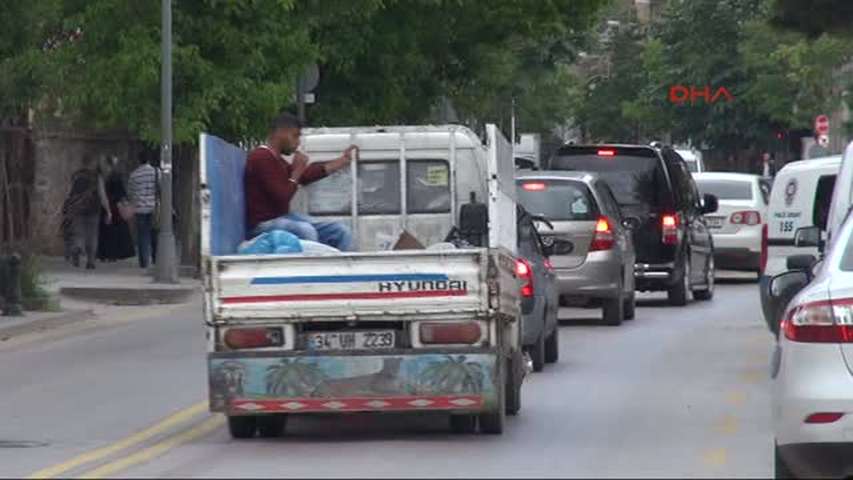 İndiği Otobüsün Altında Kaldı