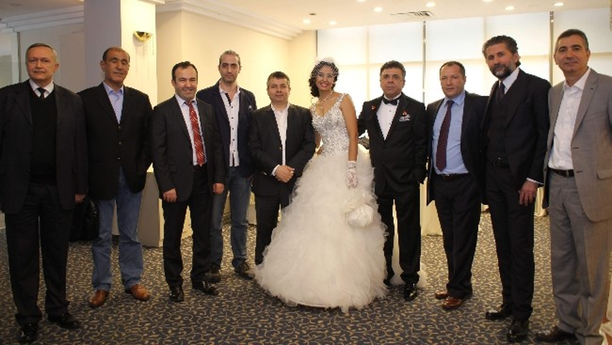 İstanbul\'daki Aydınlıları Buluşturan Nikah