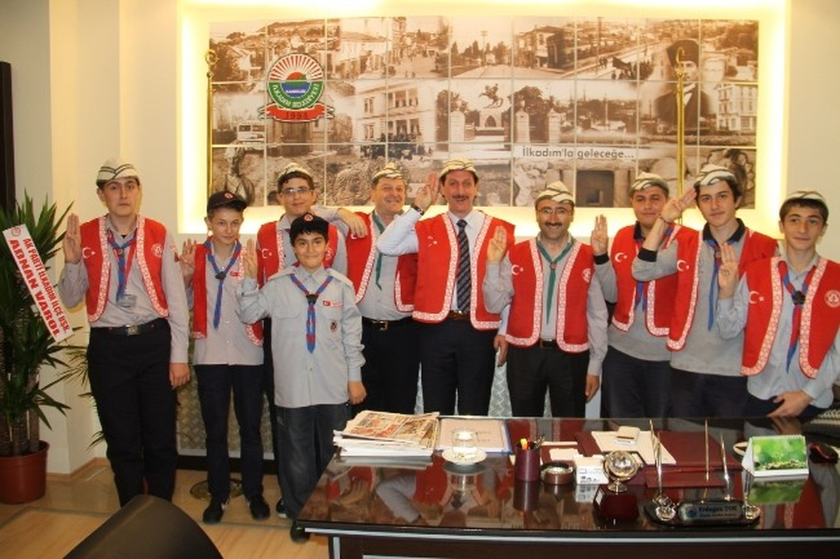 İzcilerden Başkan Tok\'a Ziyaret