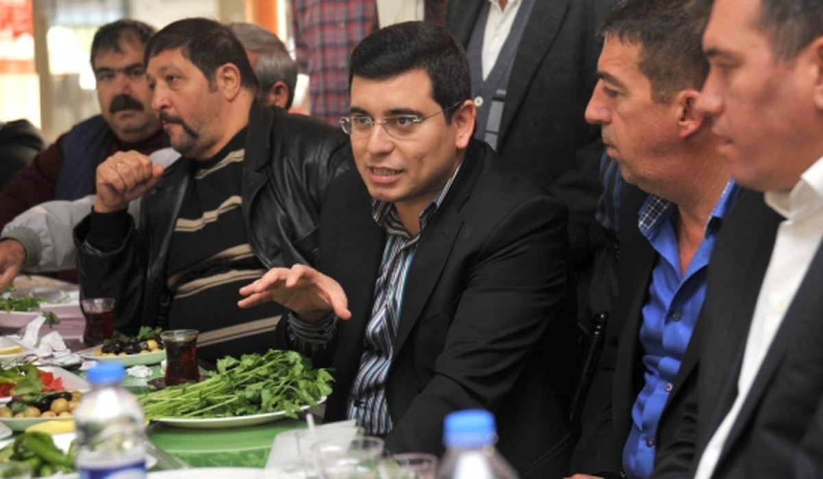 Kepez Belediye Başkanı Tütüncü Muhtarlarla Buluştu