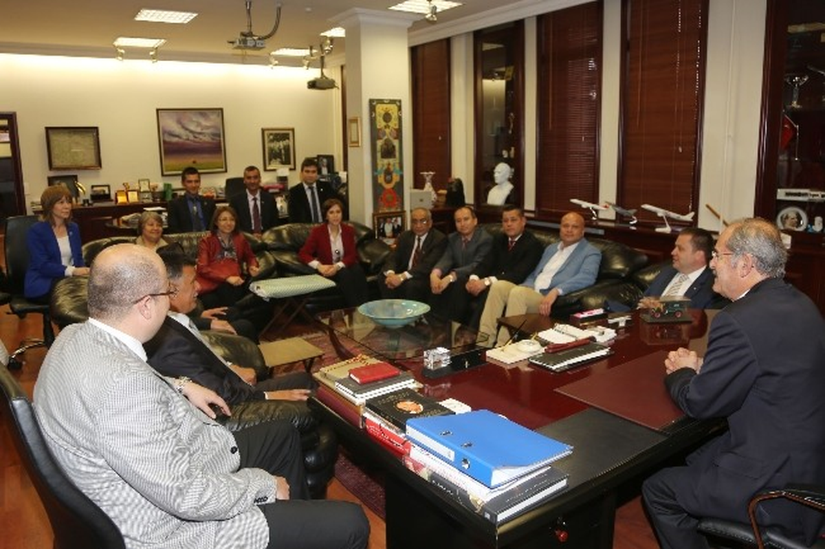 Kırım Derneği\'nden Başkan Büyükerşen\'e Ziyaret