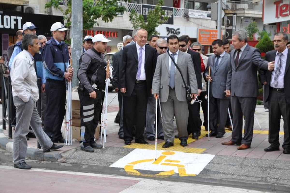 Manisalılar\'dan Belediye Hizmetlerine Tam Not
