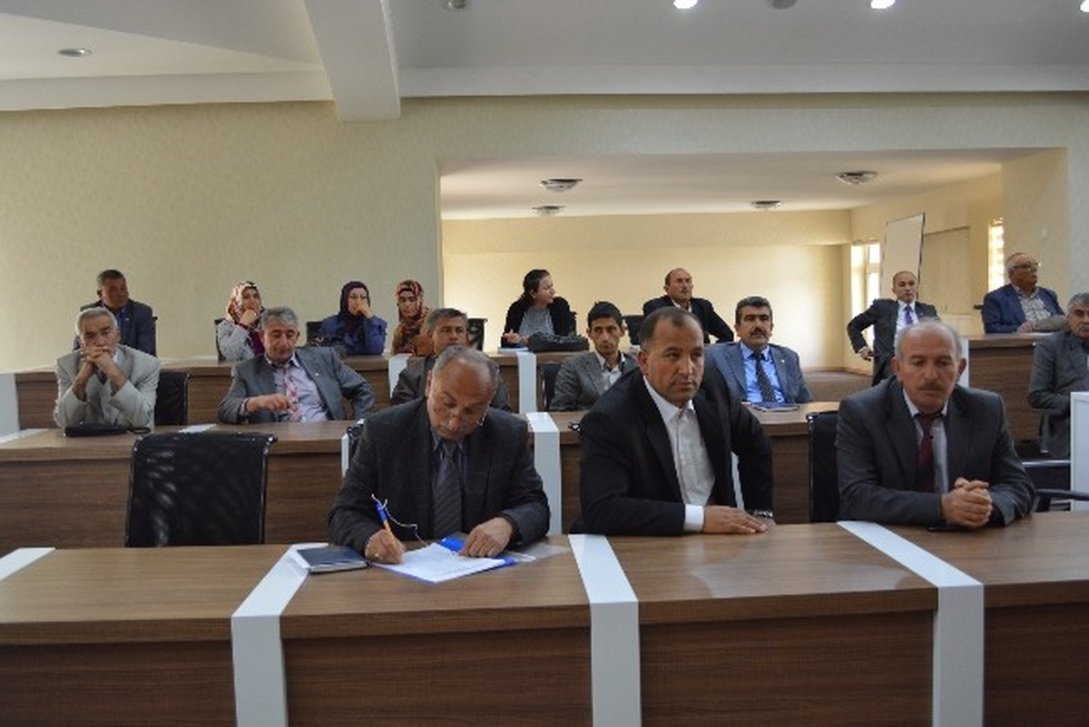 Muhtarlar ve Memurlar İçin Bilgilendirme Toplantısı Düzenlendi