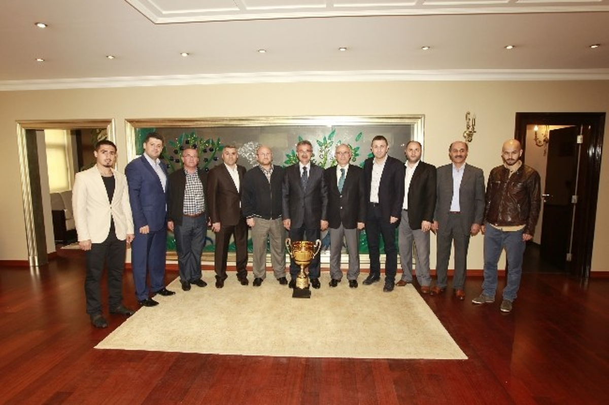 Şampiyon Sultan Orhan Kupayla Geldi