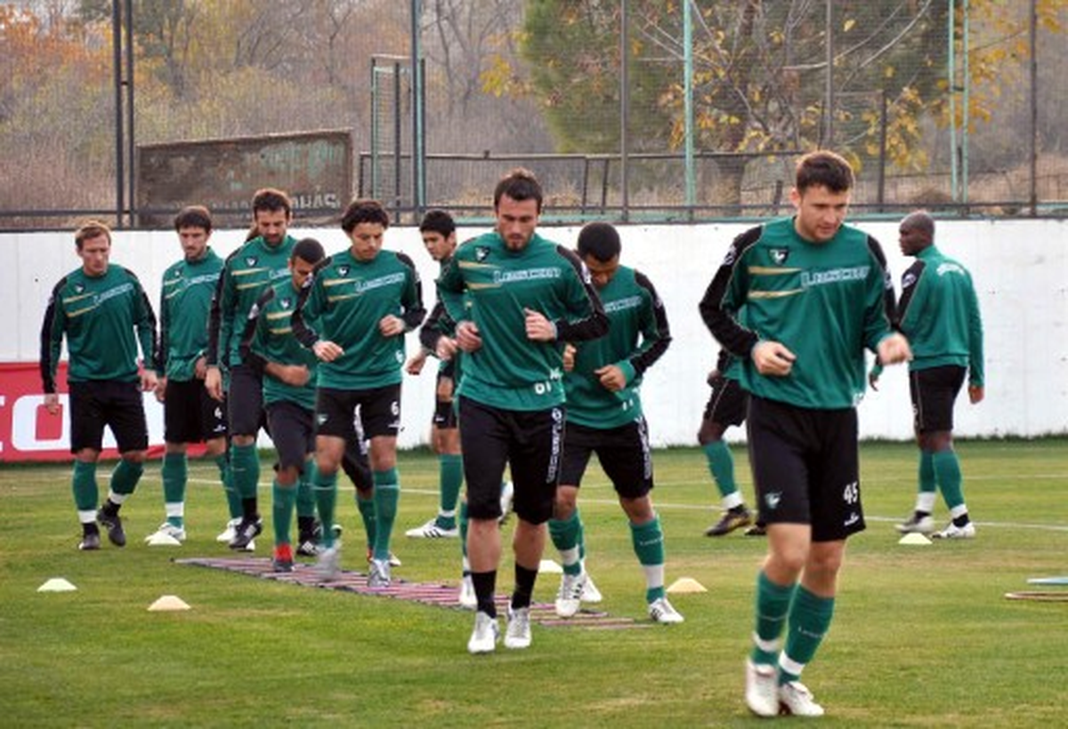 Tekden Denizlispor\'un Hedefi 3 Puan