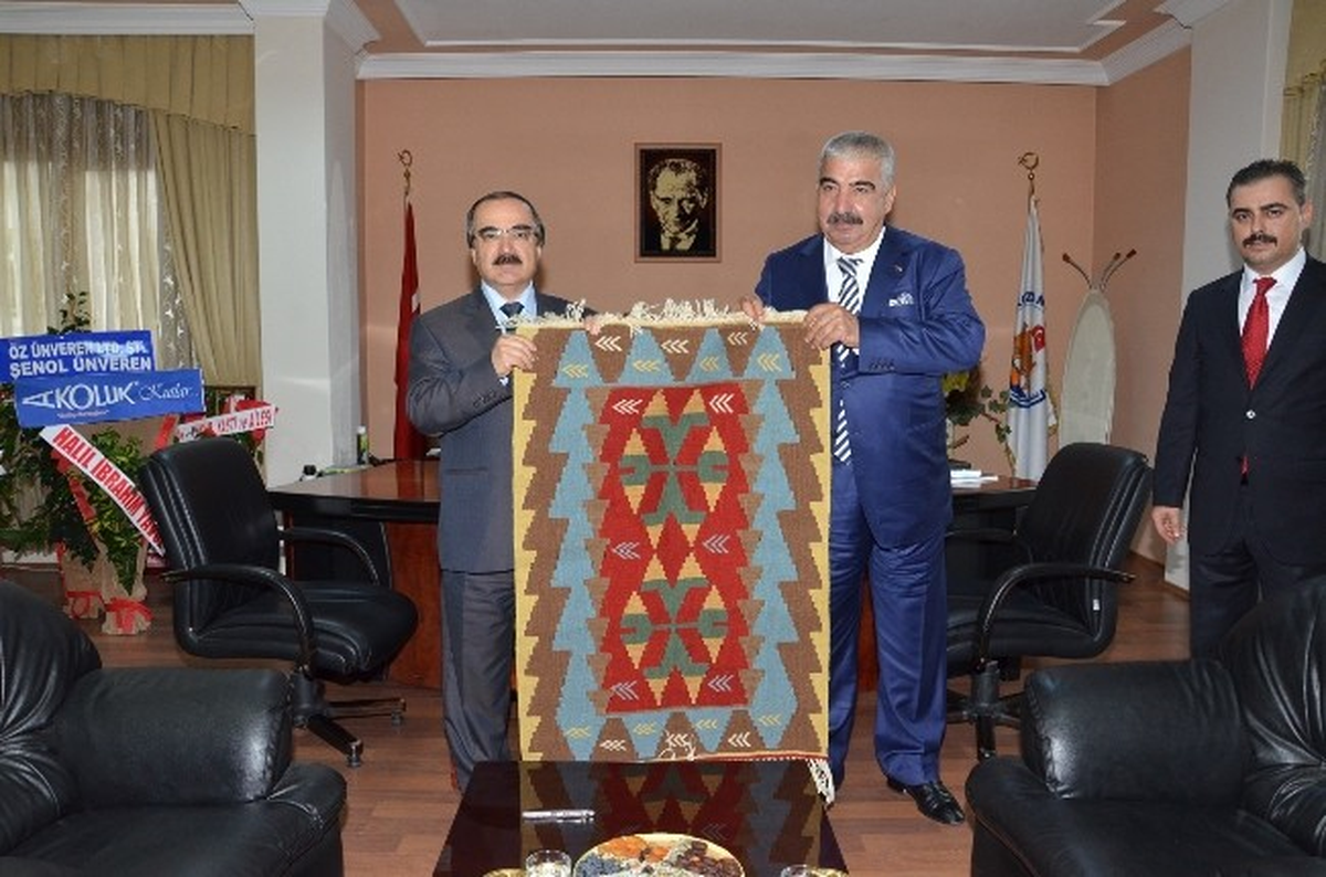 Vali Coş\'tan Başkan Öztürk\'e "Hayırlı Olsun" Ziyareti