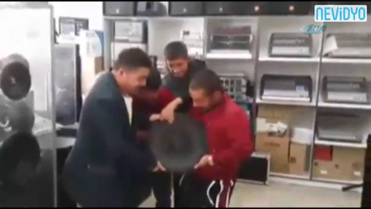 Yeni Bass Hoparlör Deneyen Aksaraylılar